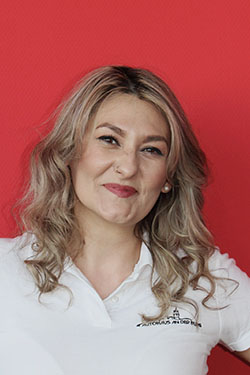 Nikolett Budavari